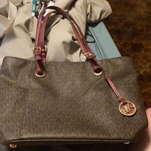 Michae Kors purse